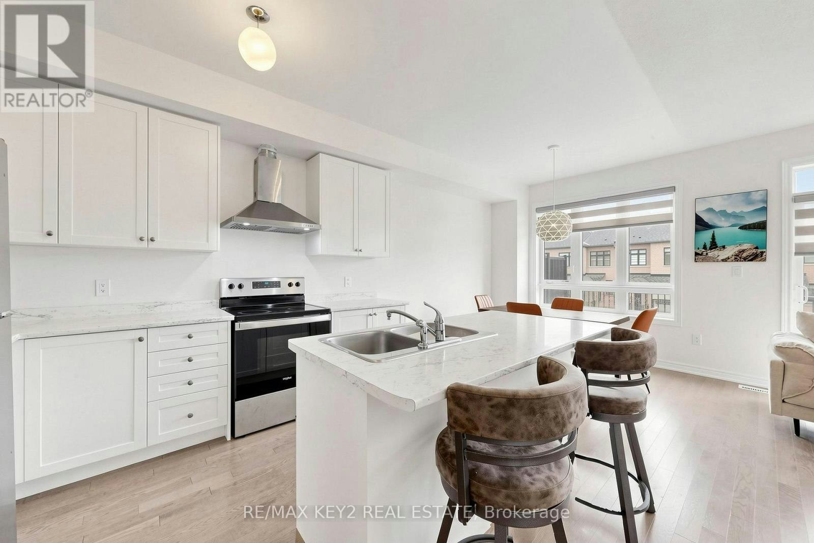 2955 Starlight Drive, Pickering, ON, L1X 0S1 - 2