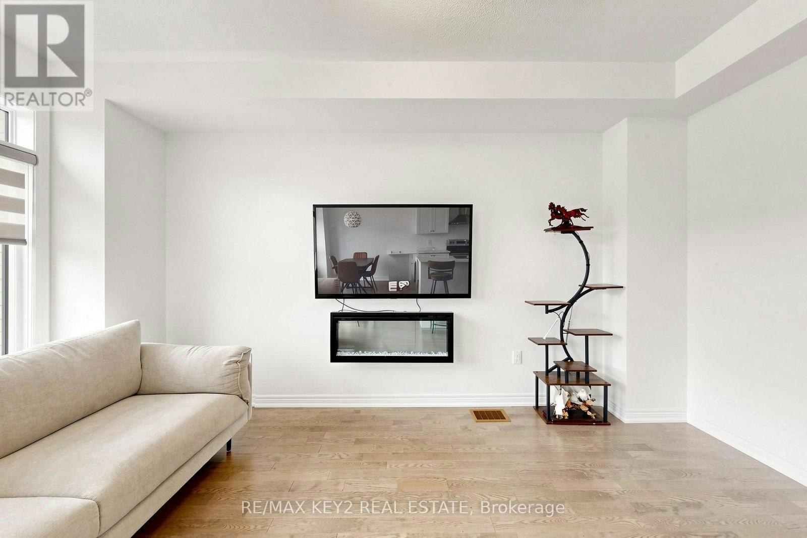 2955 Starlight Drive, Pickering, ON, L1X 0S1 - 3