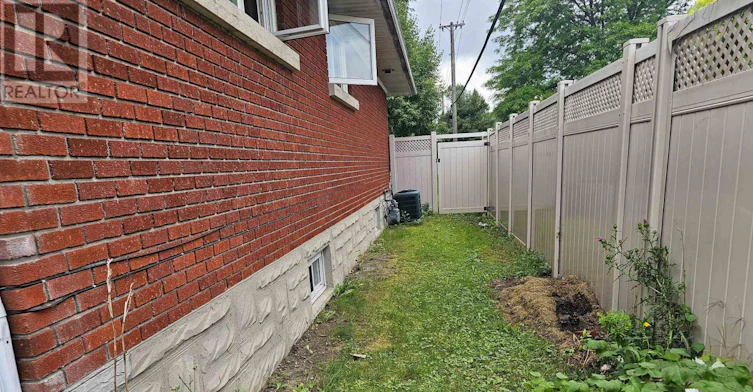 2150 Lemay Crescent, Ottawa, ON, K1G 2X4 - 4