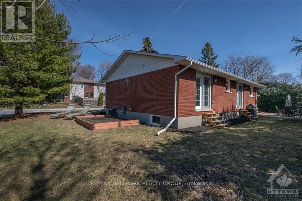 2 Indian Road, Ottawa, ON, K2G 1N4 - 15