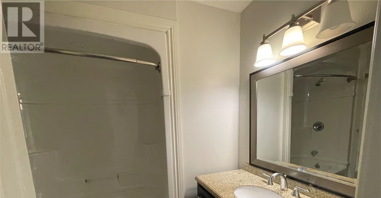 2 Indian Road, Ottawa, ON, K2G 1N4 - 8
