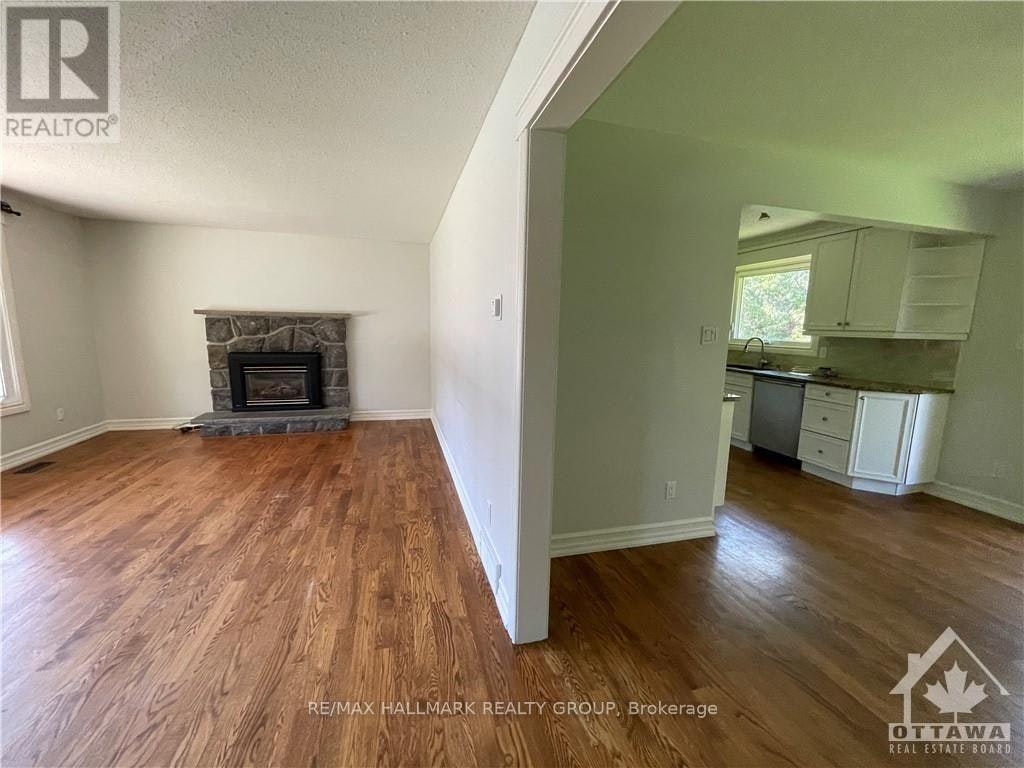 2 Indian Road, Ottawa, ON, K2G 1N4 - 3