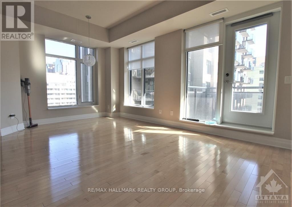 908-245 Kent Street, Ottawa, ON, K2P 0A5 - 10