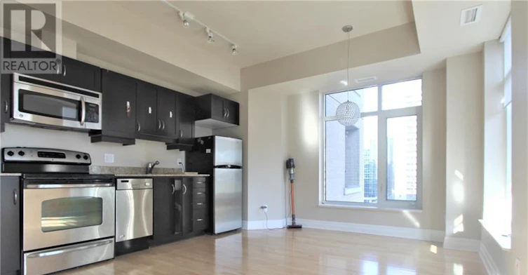 908-245 Kent Street, Ottawa, ON, K2P 0A5 - 11