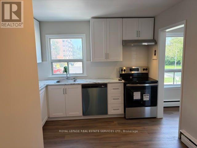 1-254 Kerr Street, Oakville, ON, L6K 3B2 - 4