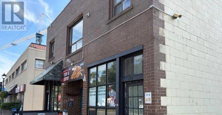 1-254 Kerr Street, Oakville, ON, L6K 3B2 - 2