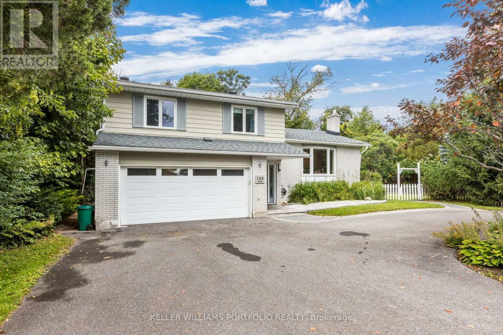 123 Dorothea Drive, Ottawa, ON, K1V 7C6