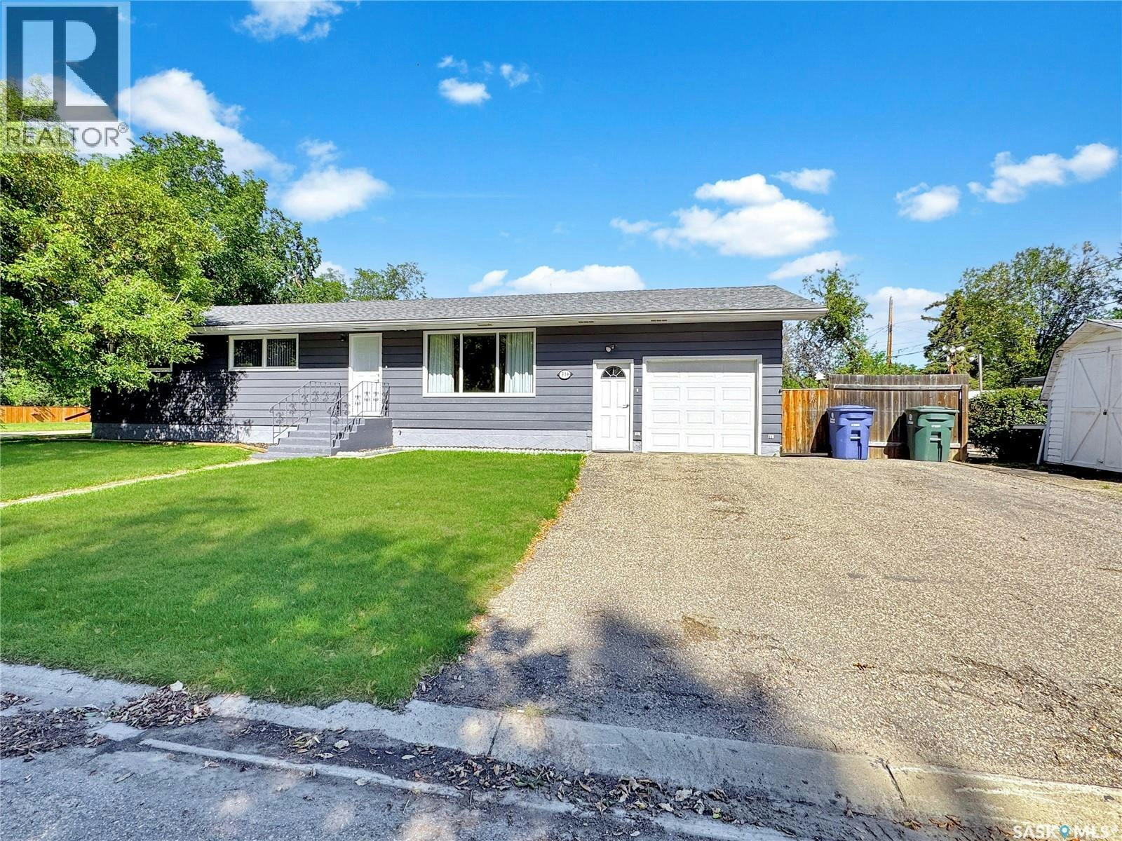 316 2 Street E, Wilkie, SK, S0K 4W0
