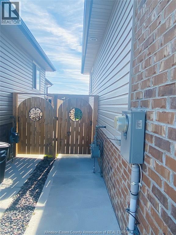 3145 Viola Crescent, Windsor, ON, N8N 0A1 - 38