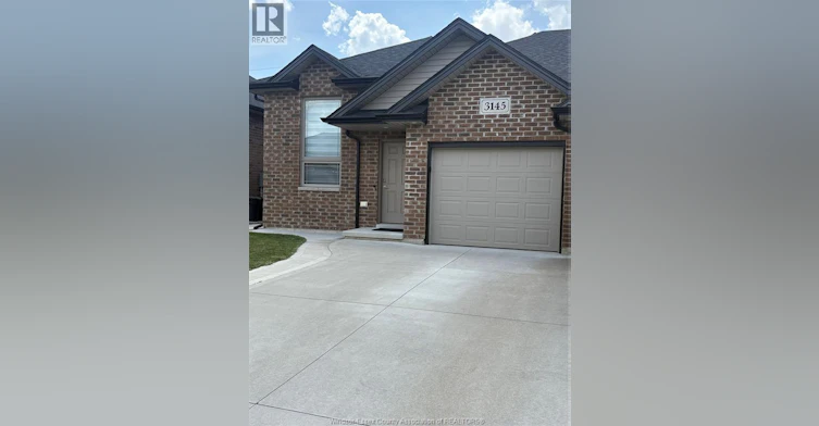 3145 Viola Crescent, Windsor, ON, N8N 0A1 - 3