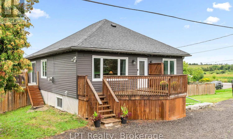 9 Lakeview Avenue