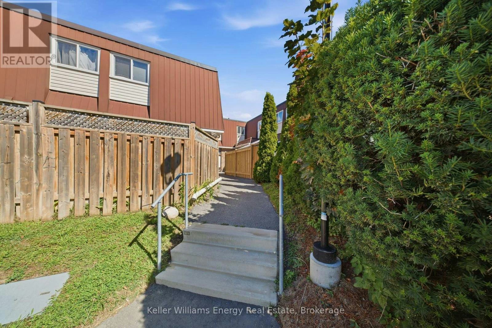 58-1333 Mary Street N, Oshawa, ON, L1G 6Z3