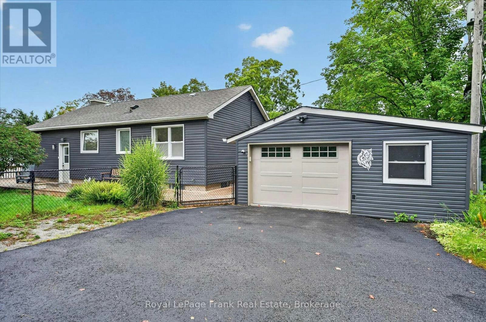 878 Valleyview Drive, Peterborough, ON, K9J 6R1