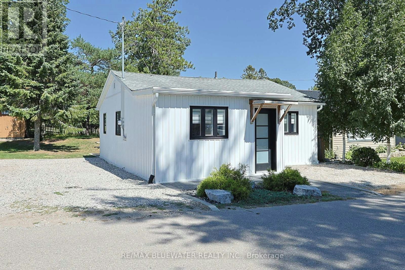 27 Oak Street, Lambton Shores, ON, N0M 1T0