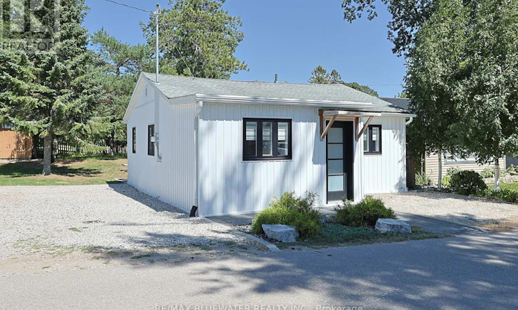27 Oak Street