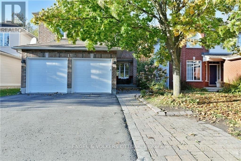 13 Picasso Drive, Ottawa, ON, K1G 5S9