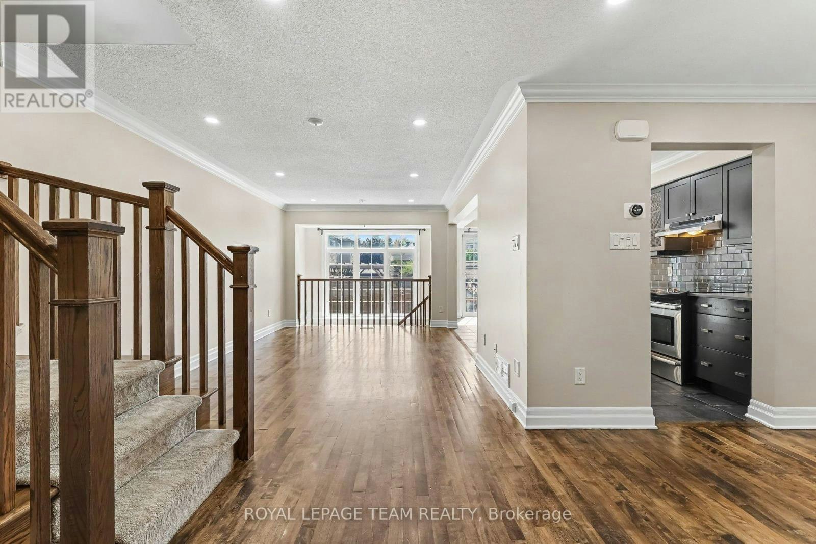 406 Heathrow Private, Ottawa, ON, K2S 0M9 - 3