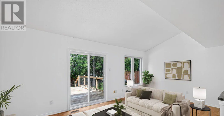 83 Kathleen Crescent, Ottawa, ON, K2S 1L8 - 11