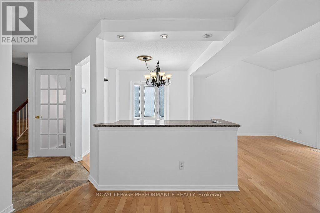 83 Kathleen Crescent, Ottawa, ON, K2S 1L8 - 15