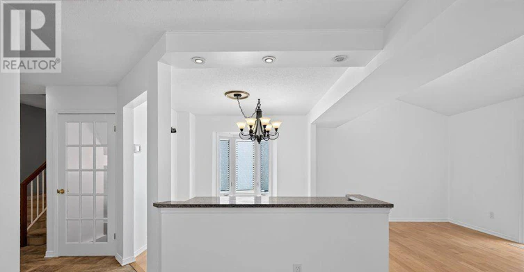 83 Kathleen Crescent, Ottawa, ON, K2S 1L8 - 15