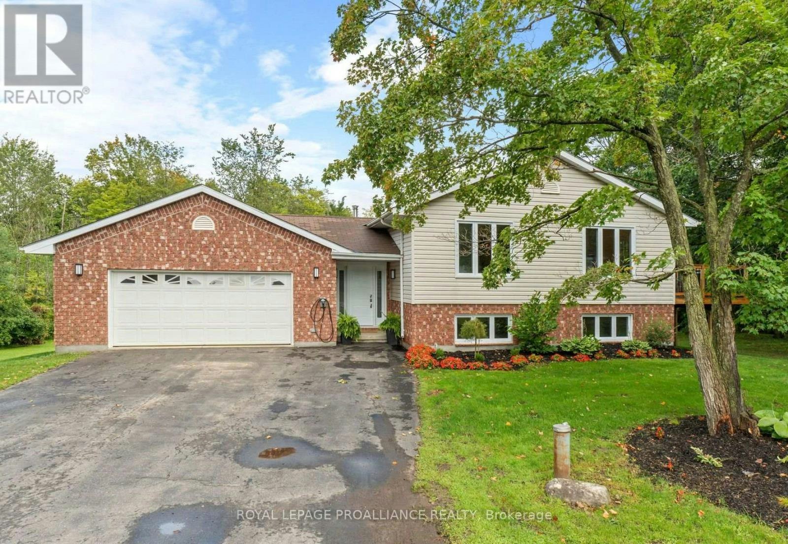 18 East Townline Road, Mallorytown, ON, K0E 1R0