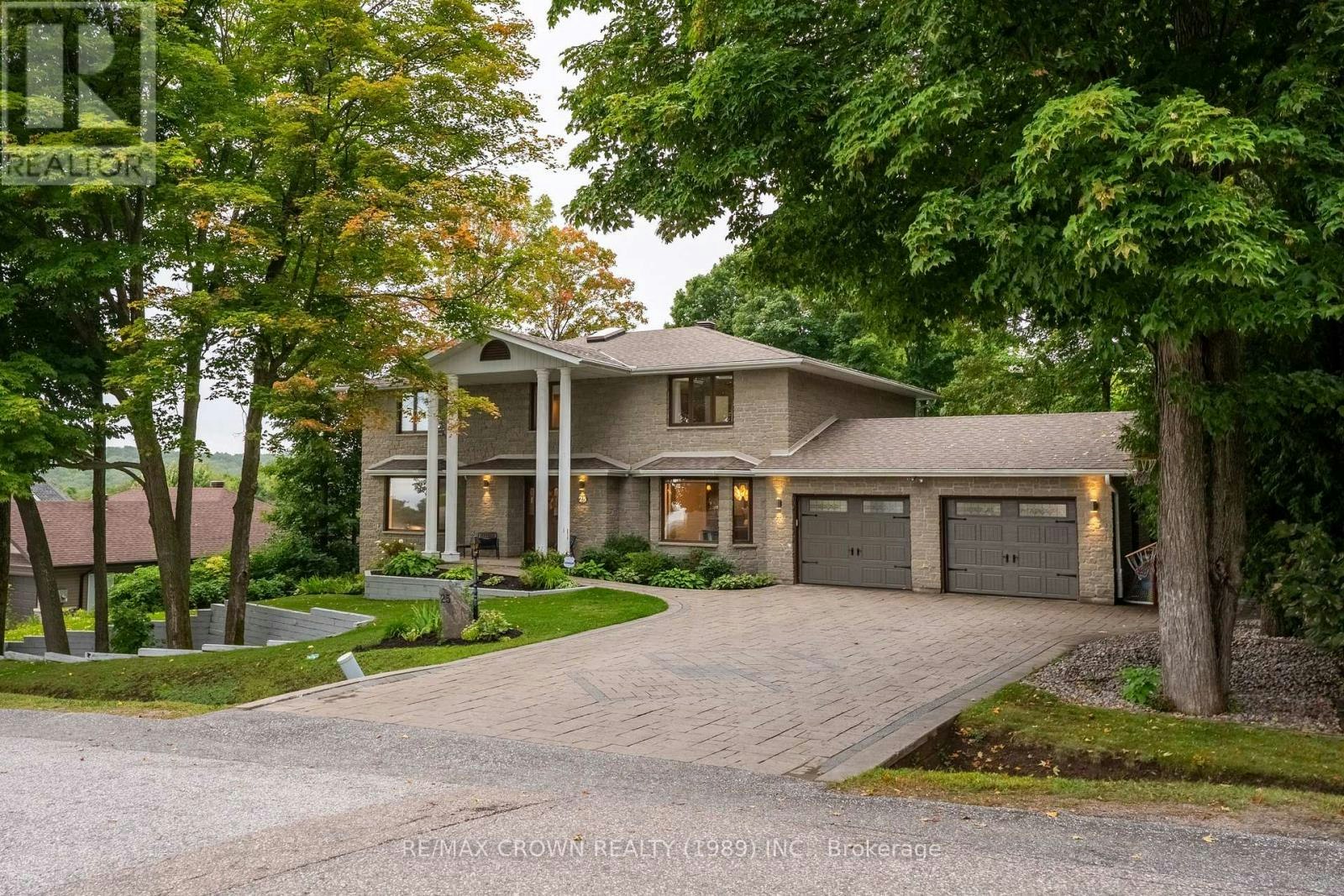 25 Mapleview Place, North Bay, ON, P1C 1N7