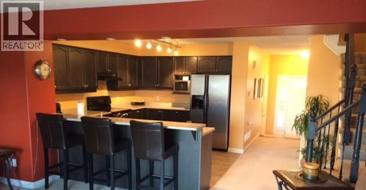 11-105 Pinnacle Drive, Kitchener, ON, N2P 1B8 - 4