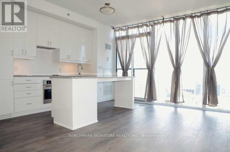 3509-426 University Avenue, Toronto, ON, M5G 1S9 - 3