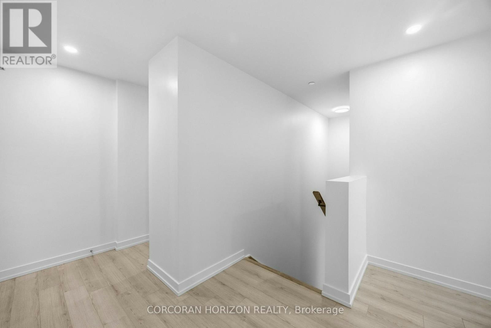101-33 Helendale Avenue, Toronto, ON, M4R 1C5 - 23