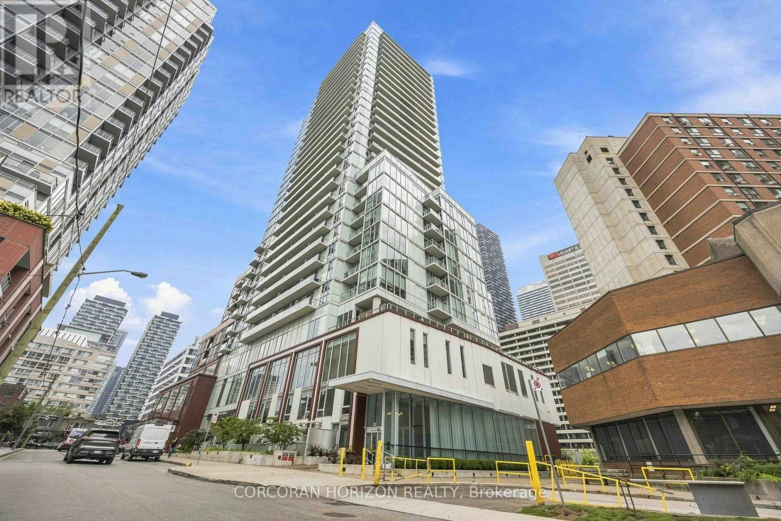101-33 Helendale Avenue, Toronto, ON, M4R 1C5