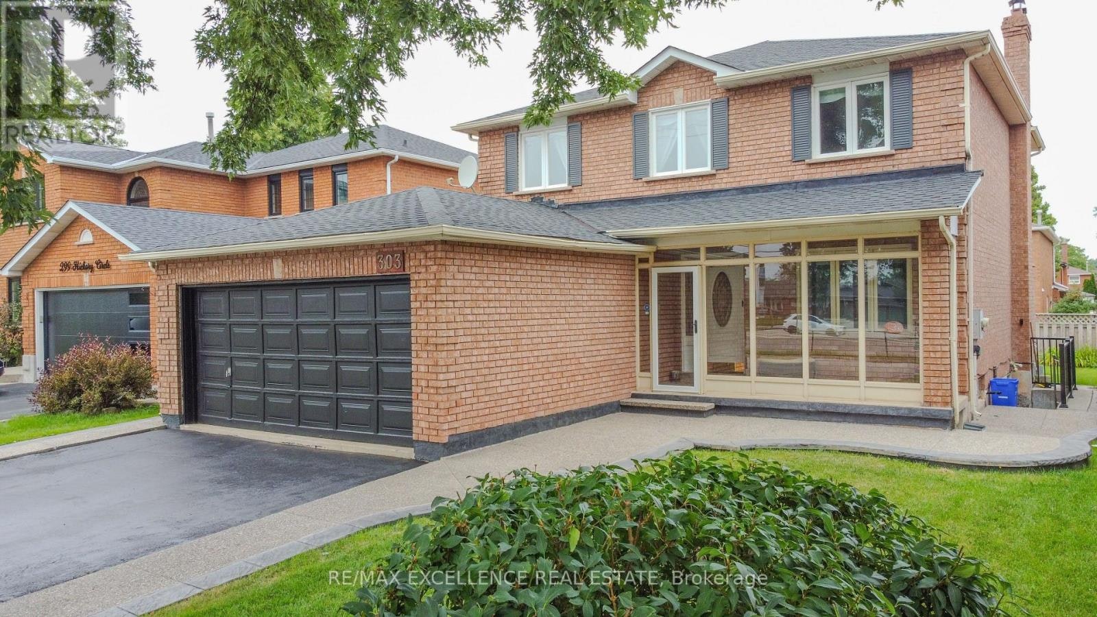 303 Hickory Circle, Oakville, ON, L6H 4V3
