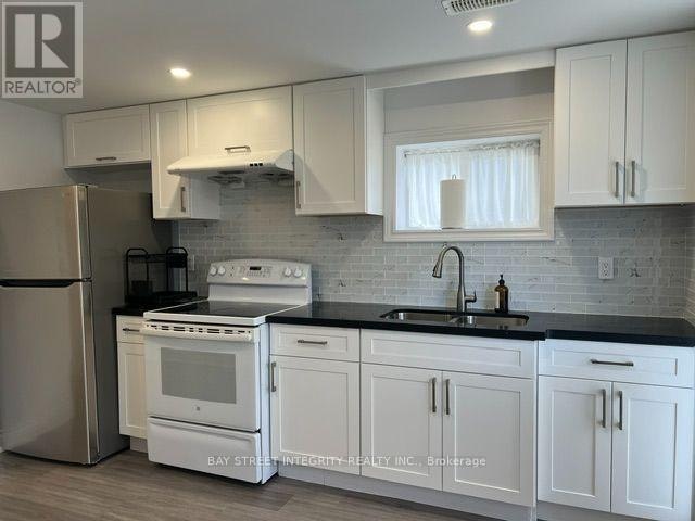 4736 Wild Rose Street, Mississauga, ON, L5M 5M6 - 2