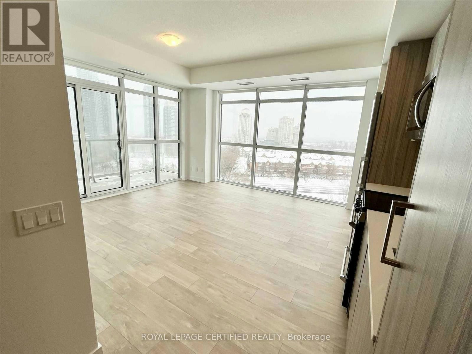 1015-251 Manitoba Street, Toronto, ON, M8Y 4G9 - 4