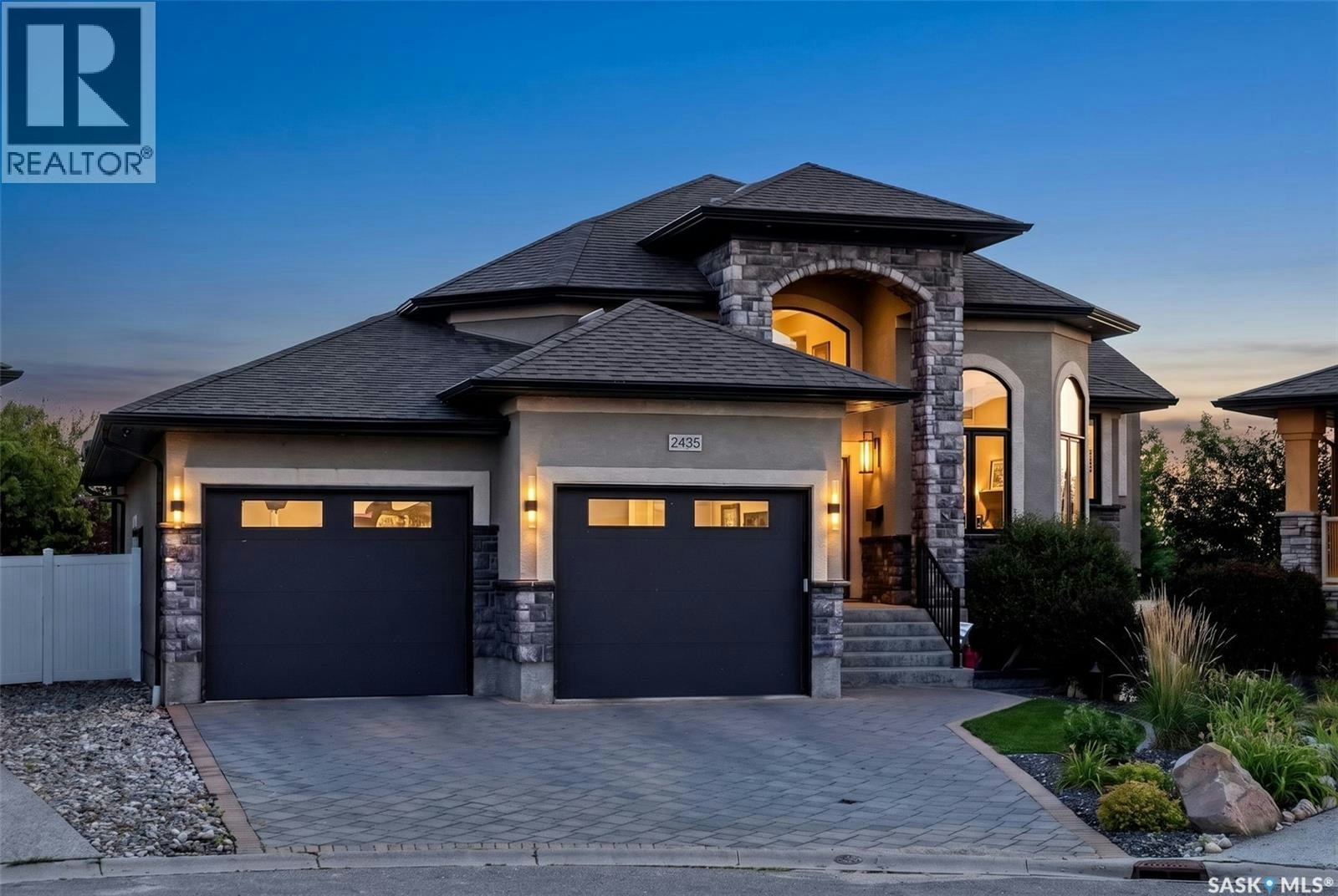 2435 Linner Bay, Regina, SK, S4V 1K3