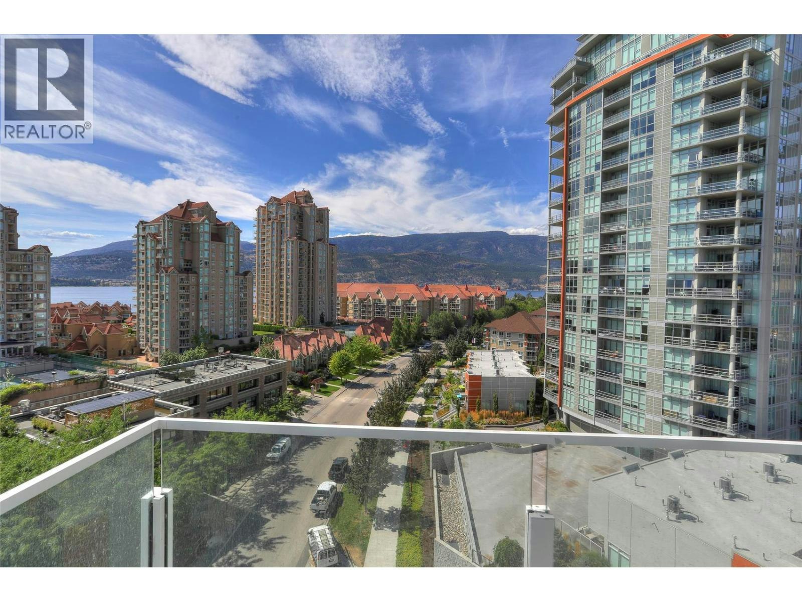 807-1181 Sunset Drive - 3