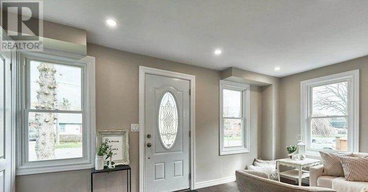 63 Orchard View Boulevard, Oshawa, ON, L1G 3N8 - 2