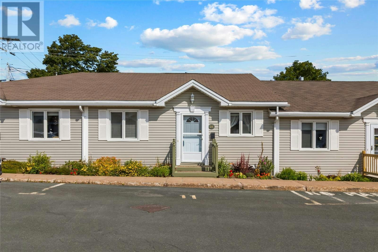 11 Sarasota Court, St Johns, NL, A1E 5Z7