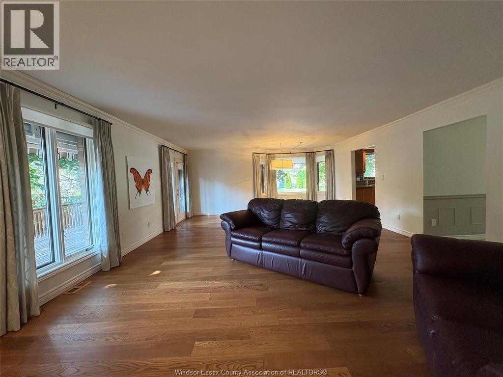 5871 Bagley Avenue, Lasalle, ON, N9H 2K6 - 14