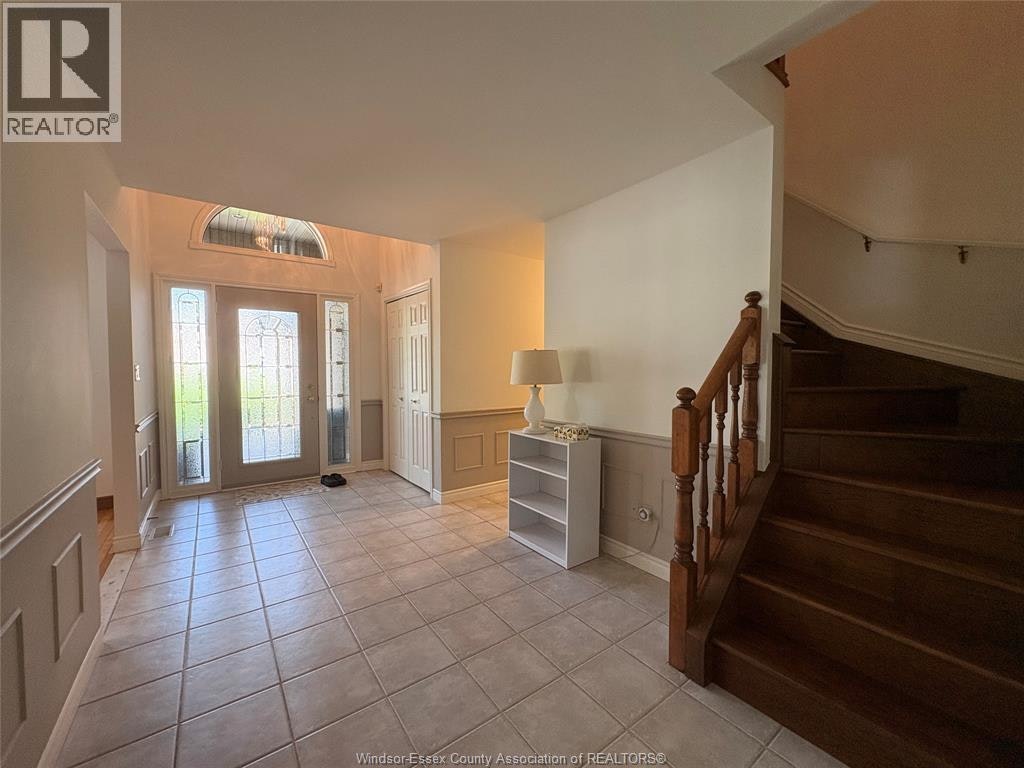 5871 Bagley Avenue, Lasalle, ON, N9H 2K6 - 4