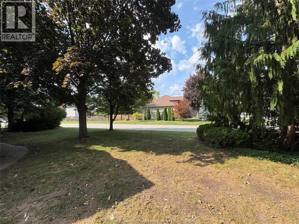 5871 Bagley Avenue, Lasalle, ON, N9H 2K6 - 48