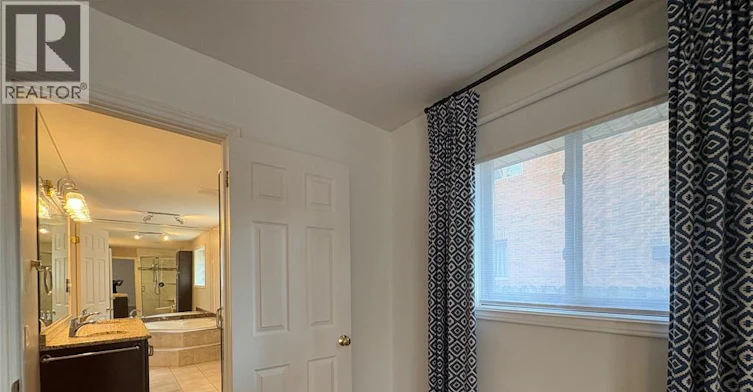 5871 Bagley Avenue, Lasalle, ON, N9H 2K6 - 18