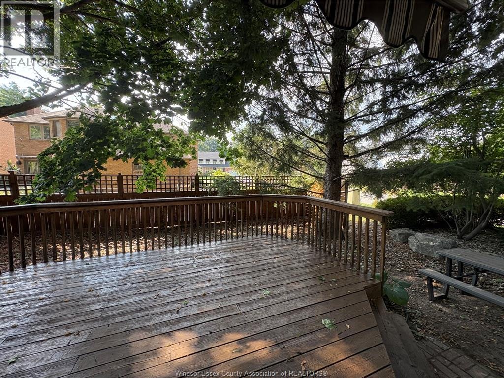 5871 Bagley Avenue, Lasalle, ON, N9H 2K6 - 41