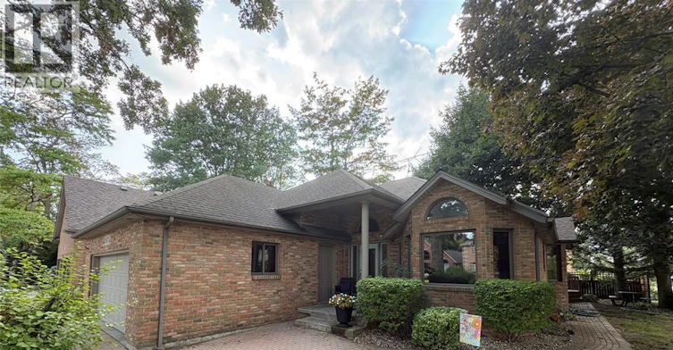 5871 Bagley Avenue, Lasalle, ON, N9H 2K6 - 2