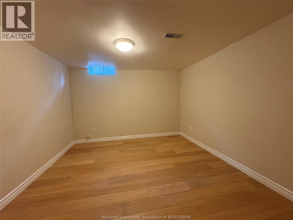 5871 Bagley Avenue, Lasalle, ON, N9H 2K6 - 36