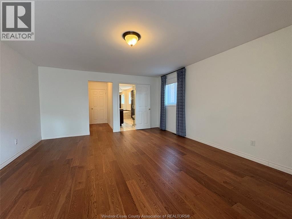 5871 Bagley Avenue, Lasalle, ON, N9H 2K6 - 17