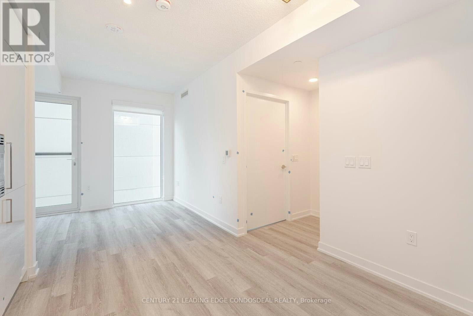 802-238 Simcoe Street, Toronto, ON, M5T 0E2 - 11