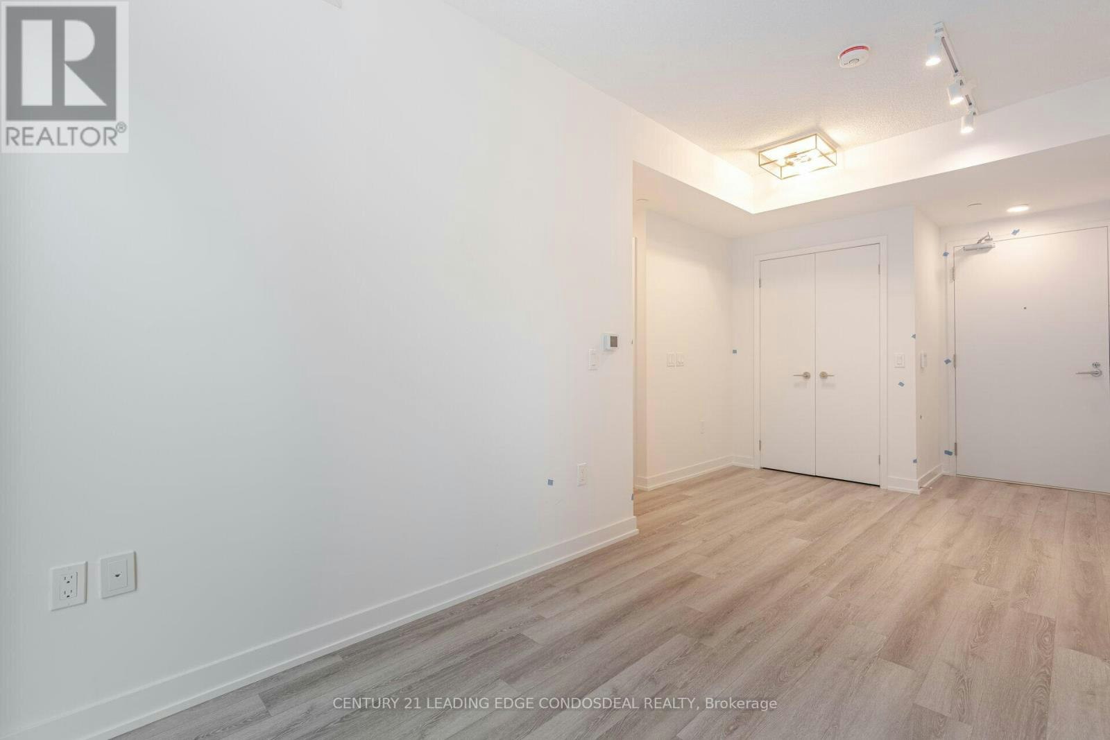802-238 Simcoe Street, Toronto, ON, M5T 0E2 - 17