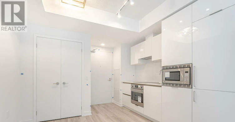 802-238 Simcoe Street, Toronto, ON, M5T 0E2 - 6