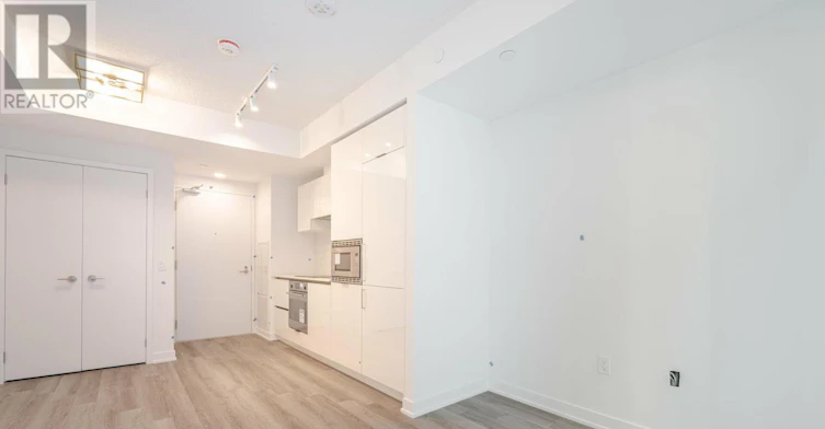 802-238 Simcoe Street, Toronto, ON, M5T 0E2 - 16