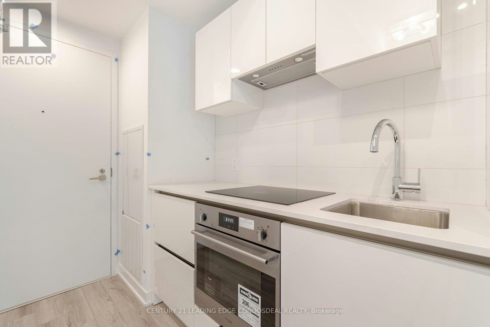 802-238 Simcoe Street, Toronto, ON, M5T 0E2 - 10